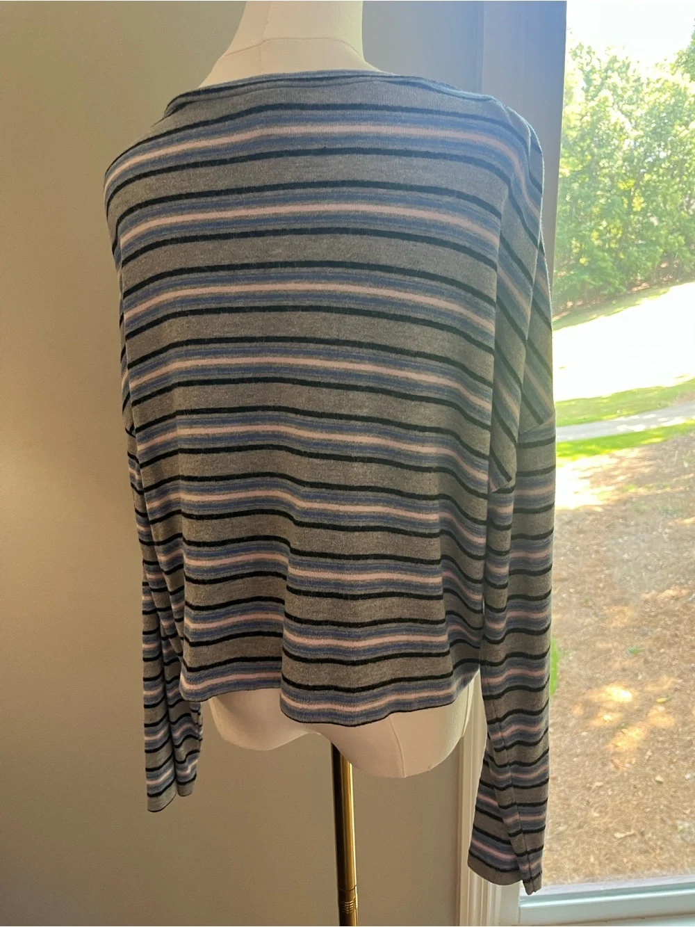 V-Neck Striped Long-Sleeve Top in Gray and Blue - women’s - large